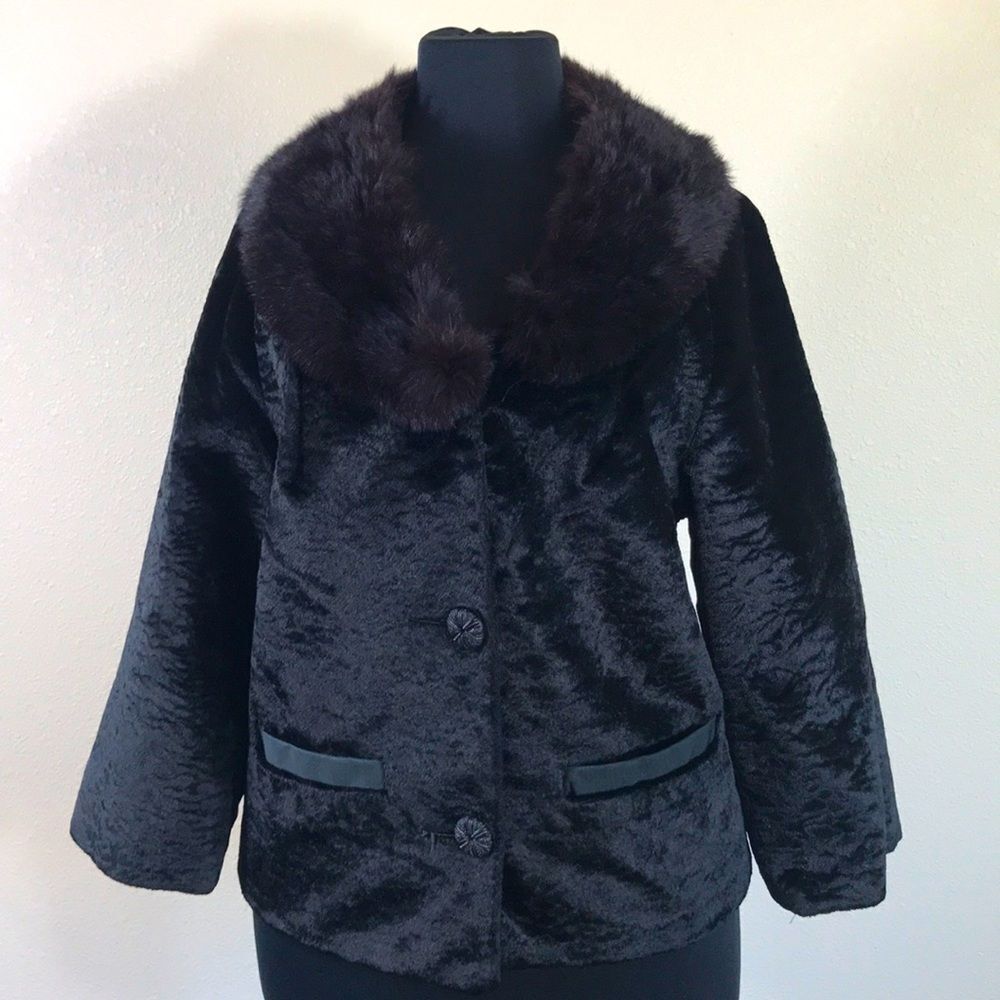 STYLED BY WINTER VINTAGE 1960s  WOMEN'S SIZE SMALL EXCEPT VINTAGE